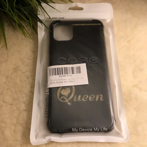 NEW iPhone 11 Pro Max Case Queen Design - Picture 6 of 7